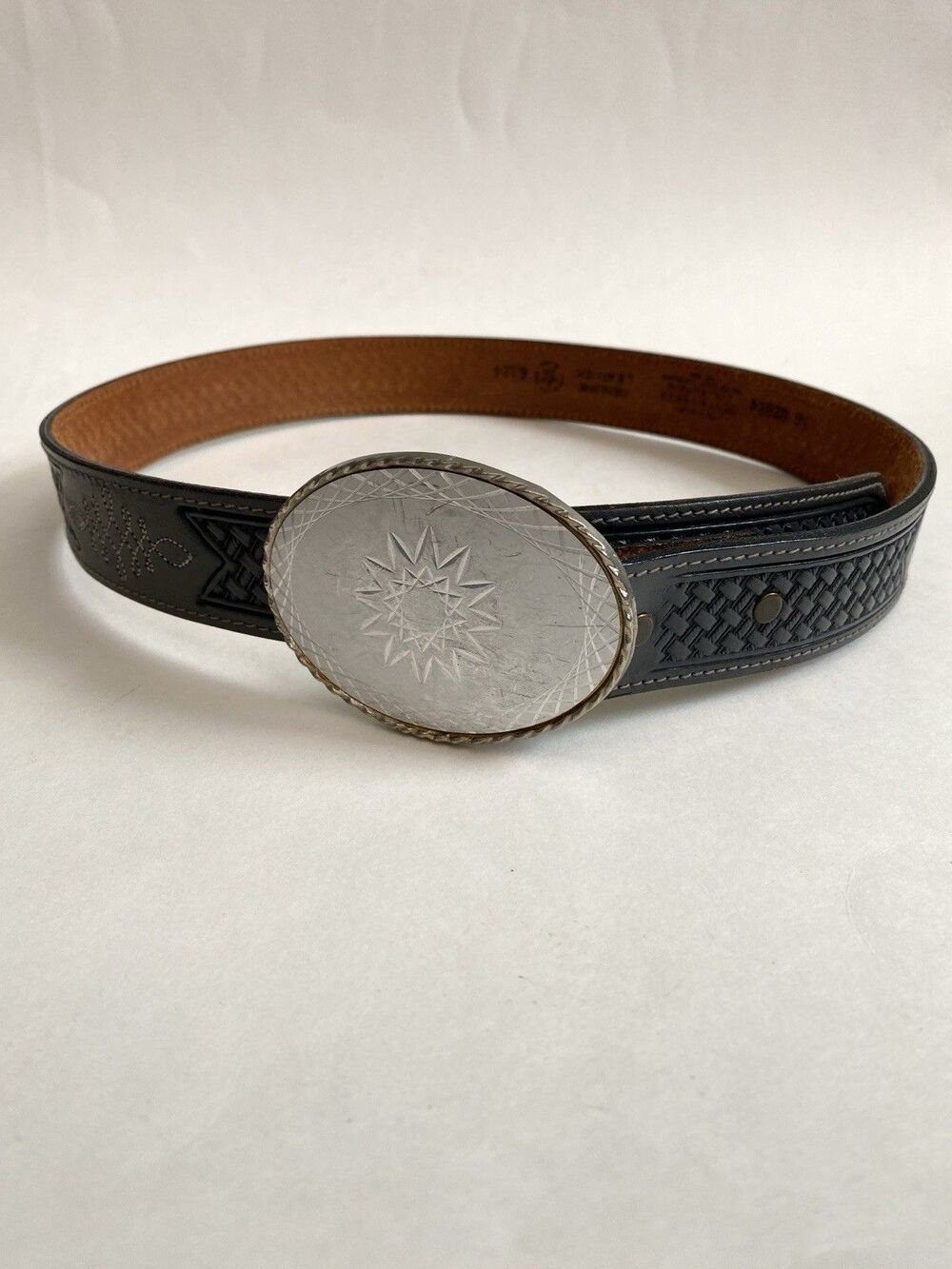 Silver Creek Collection Black Leather Belt Mens Size 36 Silver Tone Buckle